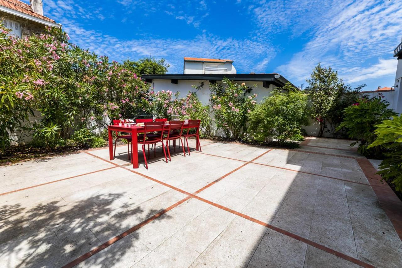 Leonie Keyweek Close To The Lighthouse And Biarritz's Golf Course